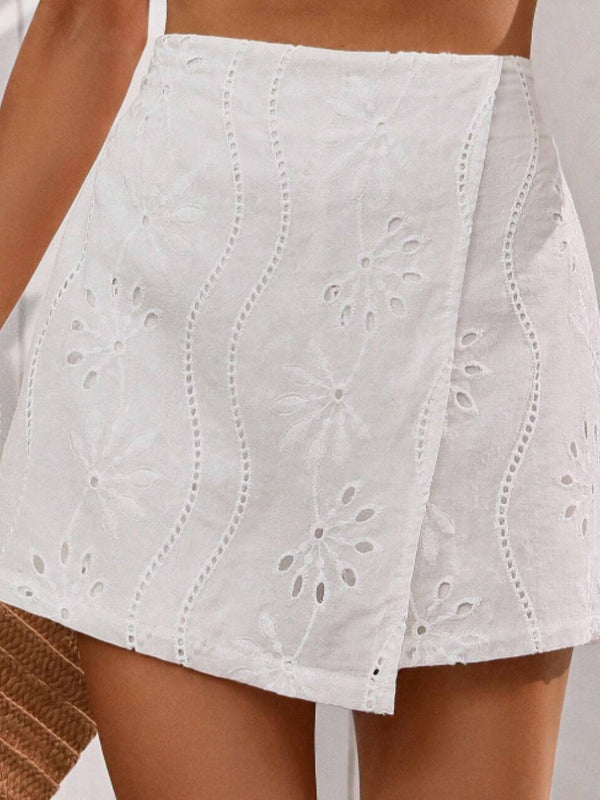 White Short Pattern Skirt